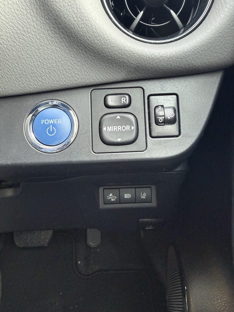 2018 Toyota Yaris 1.5 VVT-h Icon Tech 5dr Hybrid E-CVT Toyota Warranty Euro 6